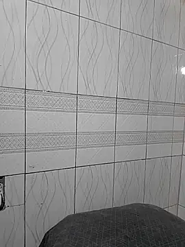 julietunderwoood online show from October 30, 5:43 am