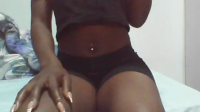 julietunderwoood online show from April 18, 4:48 am