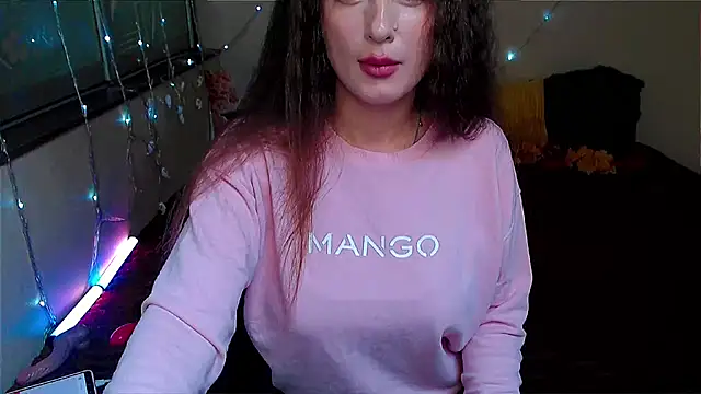 LizaSenri online show from November 25, 7:21 am