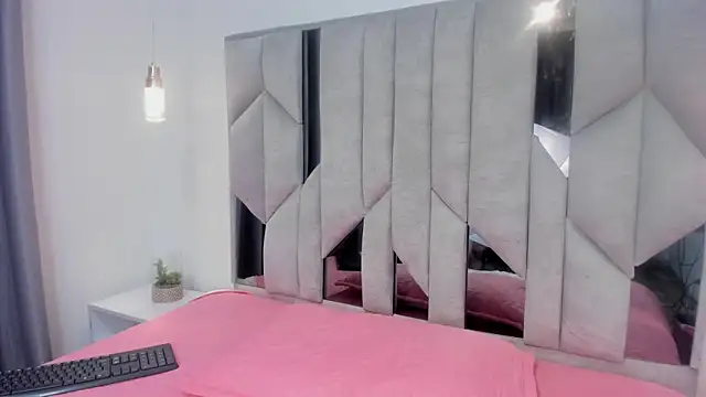 Malu M online show from September 22, 11:30 am