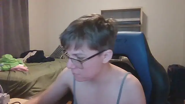 KaliSnow199623 online show from October 22, 3:00 am