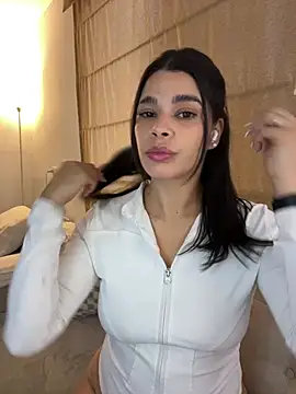 Leah Honey26 online show from June 24, 9:58 pm