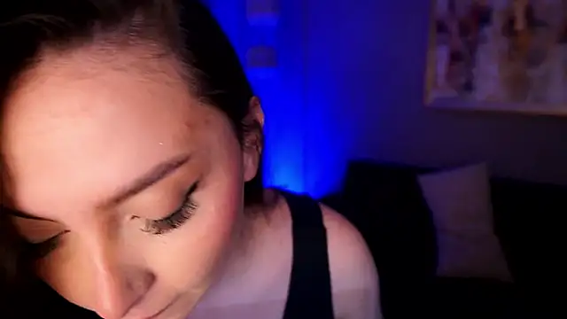 AliceHarper  online show from February 5, 12:35 am