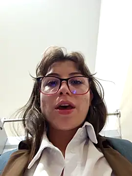 mmm-Virginia online show from April 8, 8:55 pm