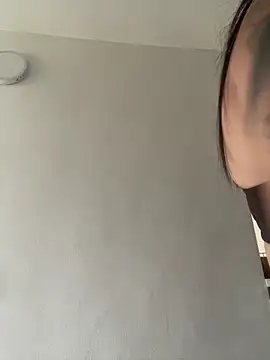 IrisBaker online show from September 18, 9:35 pm