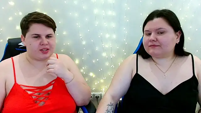 BeckyAndHellen online show from February 19, 5:45 pm