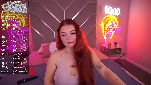 CarolinaDia online show from November 7, 8:58 pm