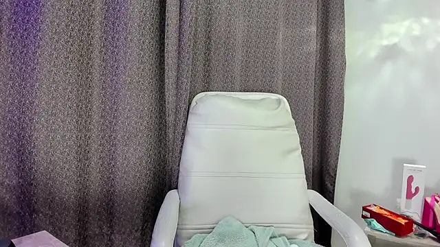 ValentinaaF online show from November 6, 11:49 am