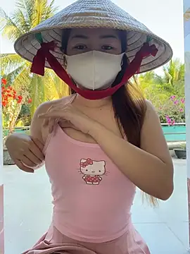 BabyThree  online show from February 2, 9:41 am