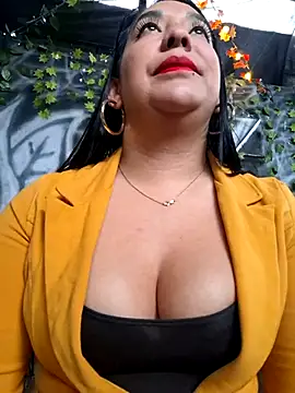 Bella keny online show from December 5, 7:26 pm