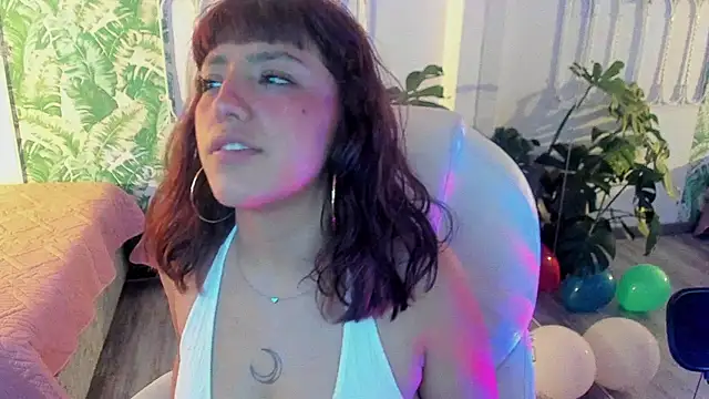 cute hollywood online show from January 9, 8:02 pm