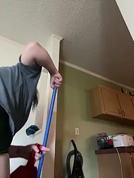 velvetta  online show from September 26, 9:45 pm