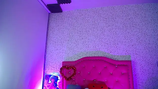 luly pink online show from September 23, 3:26 am