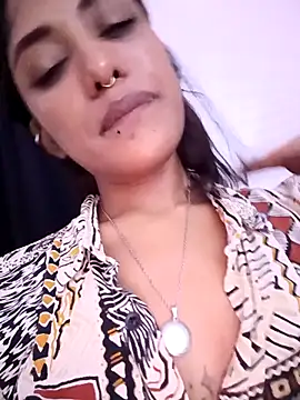 VictoireFeller online show from October 7, 5:01 am