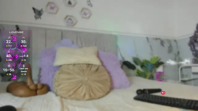 christal cutee online show from January 17, 5:15 am