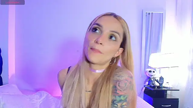 MeganLorensx online show from December 2, 11:18 pm