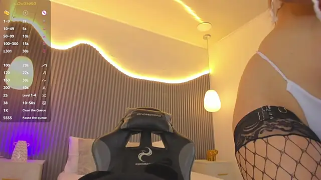 cloe yeraldy  online show from February 25, 2:54 am