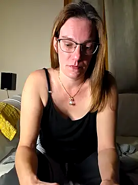 SpiceLea online show from October 16, 7:38 pm