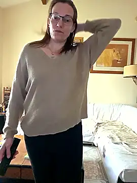 SpiceLea online show from March 29, 8:24 am