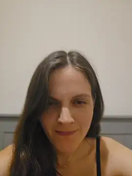 EllieDay online show from May 1, 9:40 pm