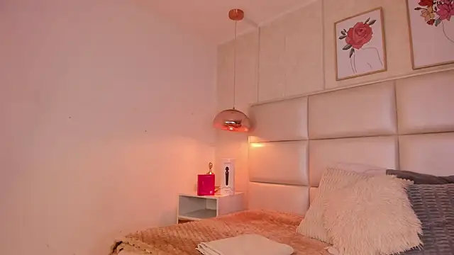 Aily Yozuko online show from February 20, 3:05 am