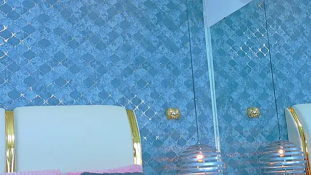 NaiomyLanes online show from April 13, 1:01 pm