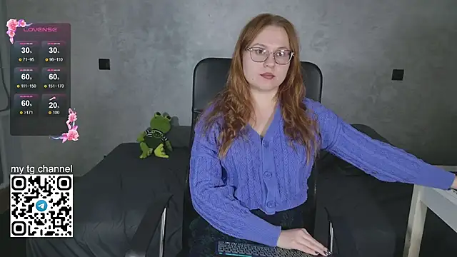 Lila Pitt online show from September 25, 8:06 pm