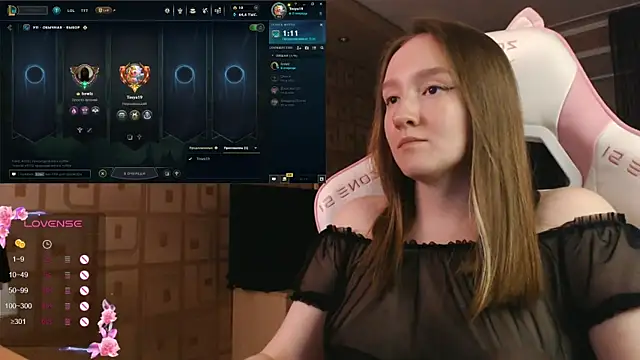 MoonlishSiren online show from October 7, 9:19 pm