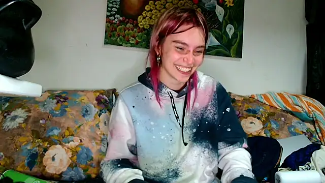 Sophie Bell online show from October 3, 5:51 pm