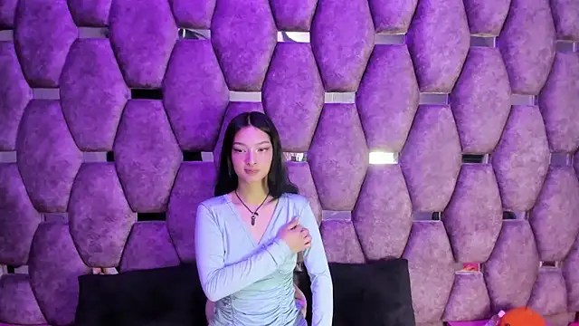 Aurora 18 online show from October 6, 2:23 pm