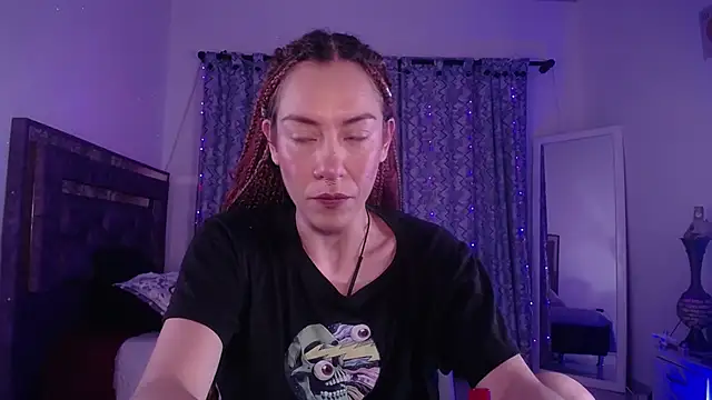 alejandrafitt online show from April 22, 4:09 am