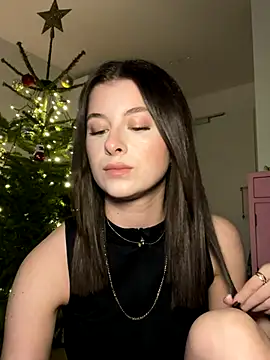 Mia-Minou online show from December 21, 2:54 pm