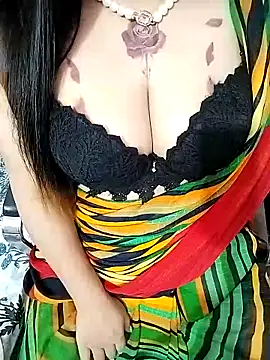 MISS QAYENAT online show from November 14, 5:35 pm