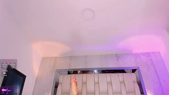  CurlyGirl  online show from February 7, 8:45 pm