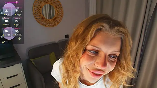 Hannah Carr online show from July 6, 8:55 pm