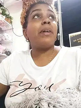 ELLA KELLY online show from April 14, 12:16 pm