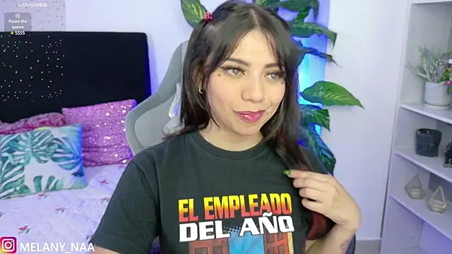 melany naa online show from November 22, 2:25 am