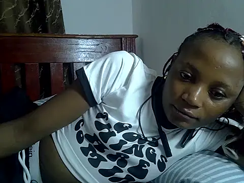 SpicyPetite online show from February 8, 5:55 am