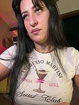 CarolaDrago online show from February 1, 7:51 am