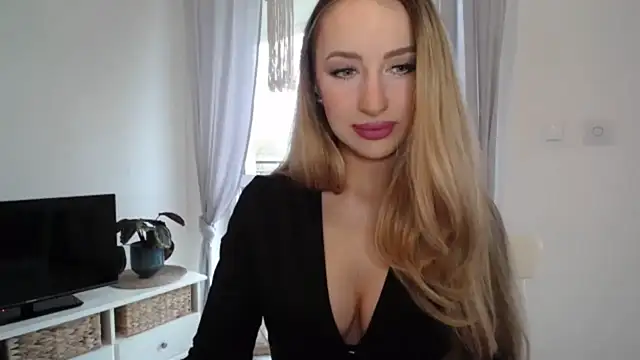 JulietteDiamond online show from September 18, 3:43 pm