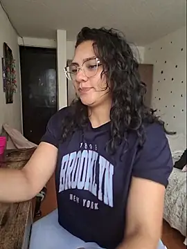 Thaliacooper  online show from October 23, 6:36 pm