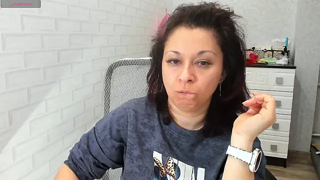 TeasyLana online show from April 17, 4:58 am