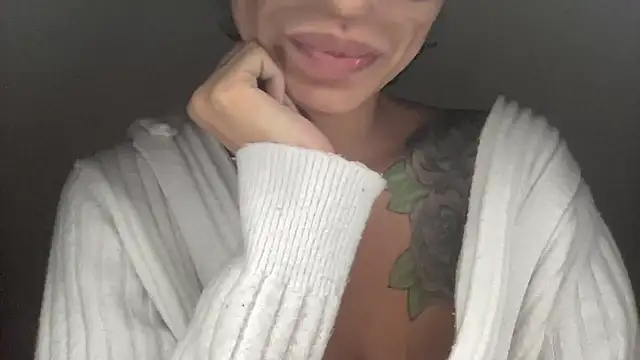 myloveforyouu online show from April 11, 12:53 pm