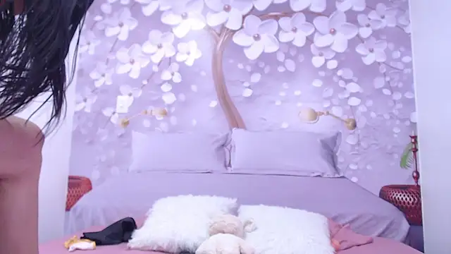 Luluu 08 online show from September 25, 7:55 pm