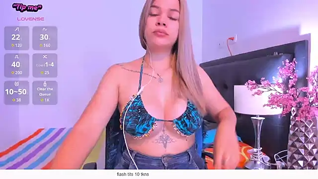 daniela beauty online show from March 8, 1:15 pm