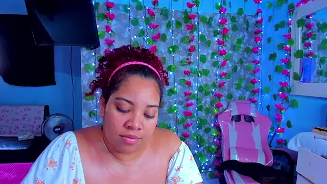 AngelaCoffee online show from April 8, 9:50 pm