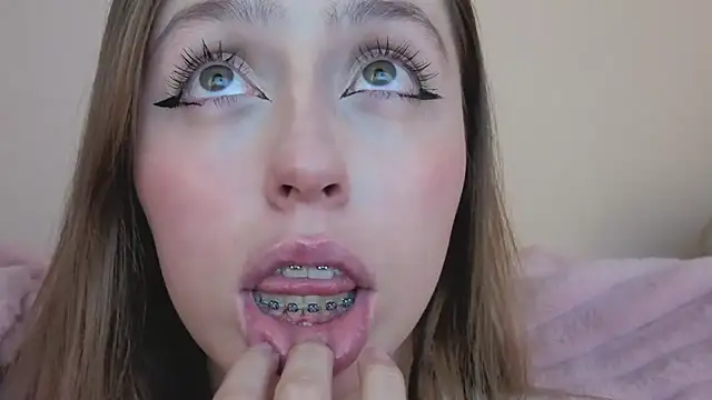 SofiaGc online show from September 26, 3:59 am