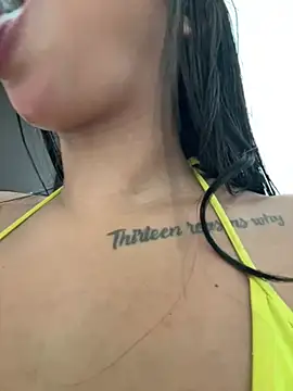 Dulce-diosa online show from March 29, 8:19 pm