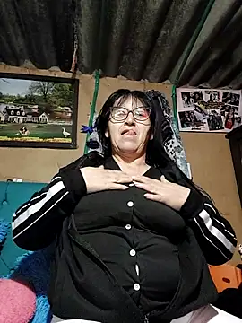 clarita 01 online show from September 30, 11:49 am