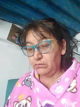 clarita 01 online show from March 19, 2:10 pm